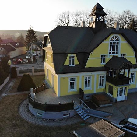 Vila Demanova Ліптовський Мікулаш Екстер'єр фото