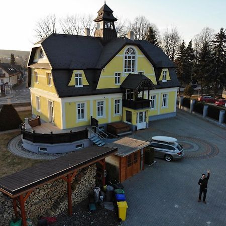 Vila Demanova Ліптовський Мікулаш Екстер'єр фото